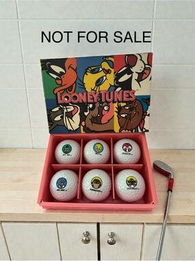 NOT FOR SALE vintage 6-piece set of collectible Looney Tunes golf balls